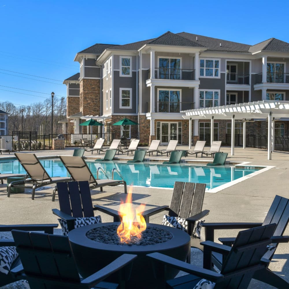 Luxurious amenities at Boulders Lakeview in North Chesterfield, Virginia