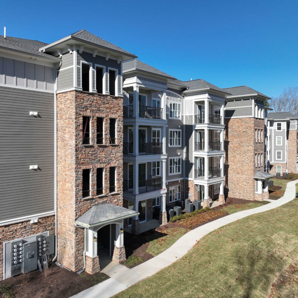 Quality buildings at Boulders Lakeview in North Chesterfield, Virginia