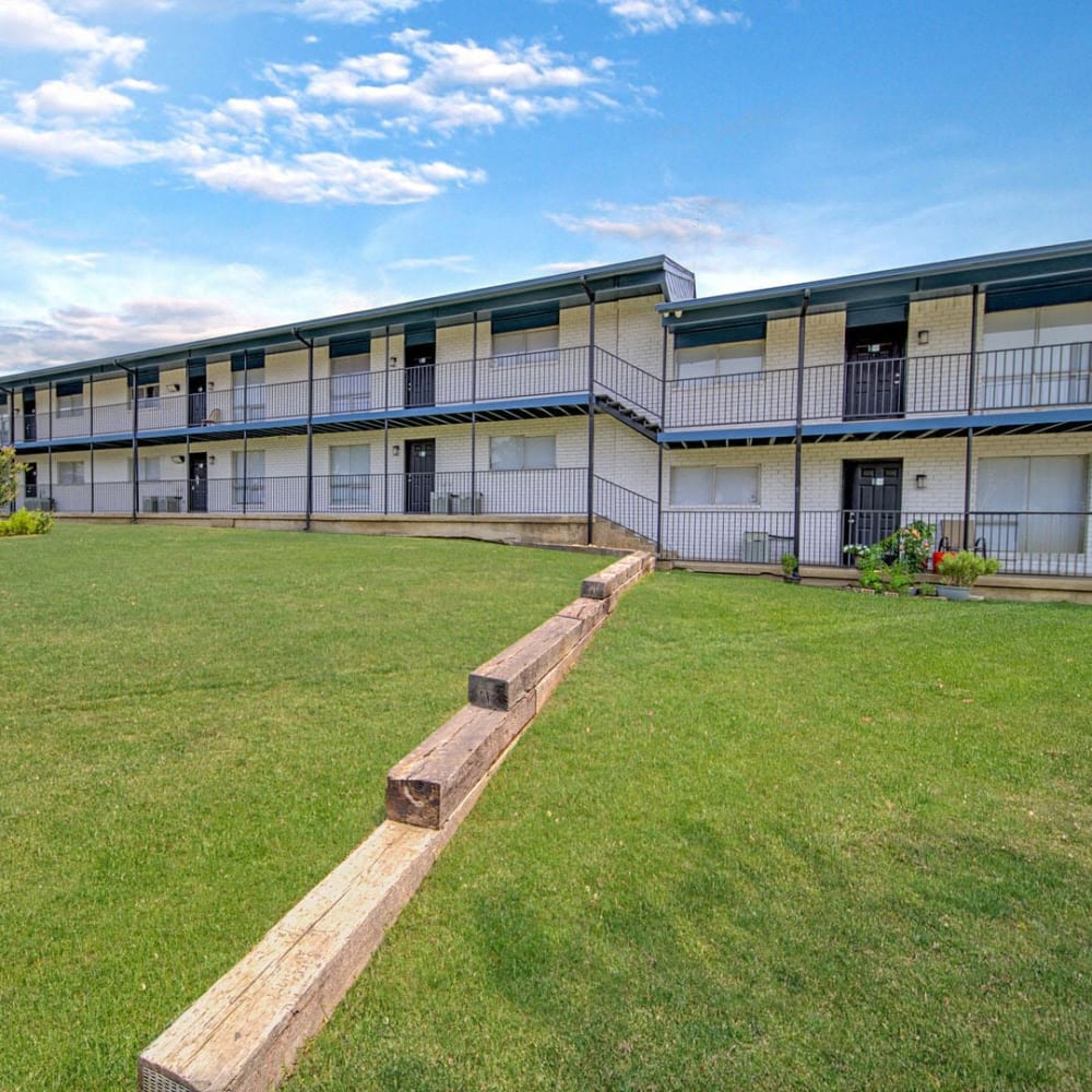 Buildings at Villas del Tesoro in Dallas, Texas