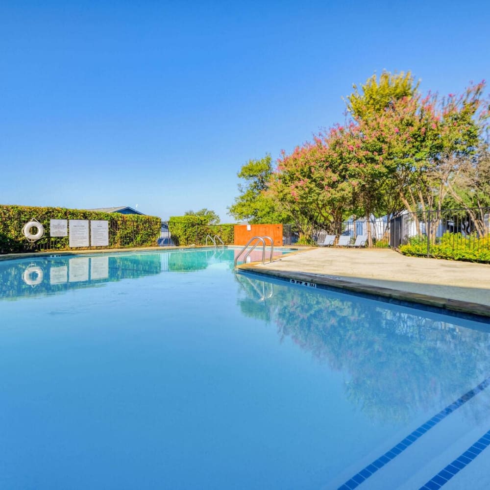 Pool at Villas del Tesoro in Dallas, Texas