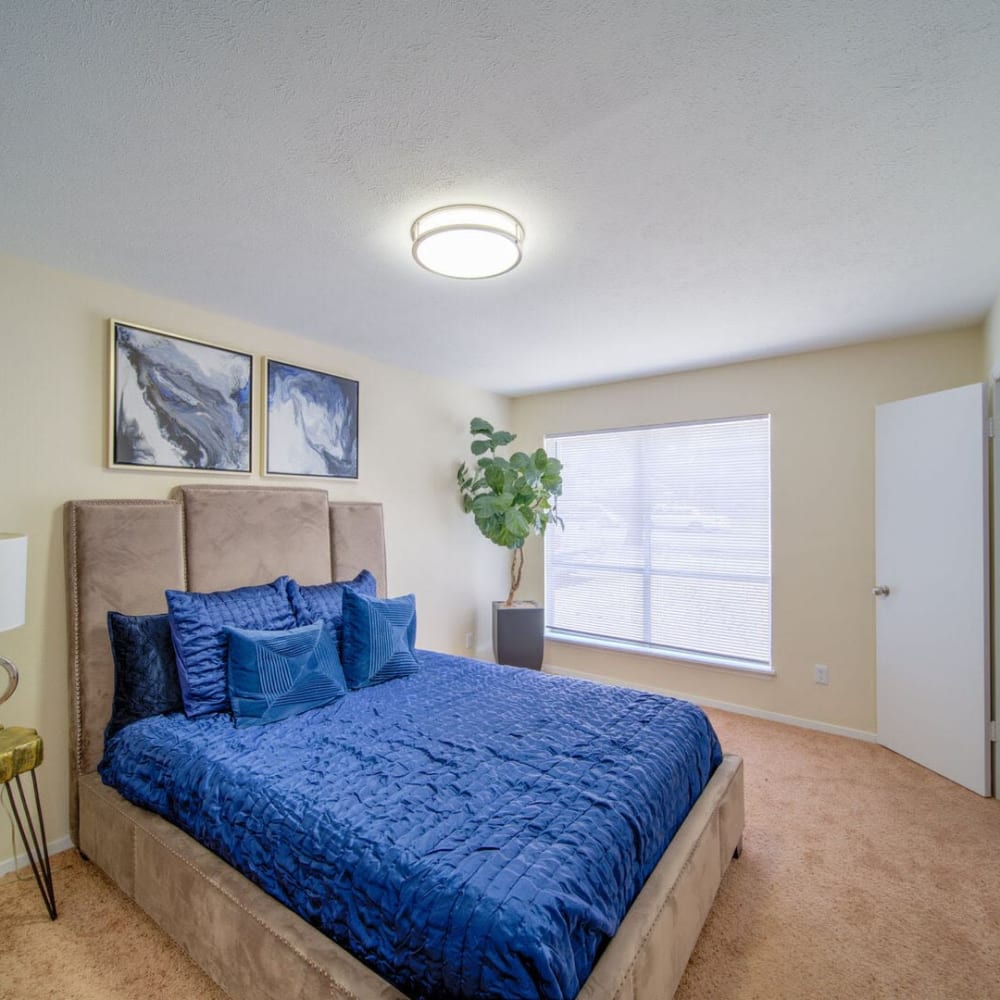 Master bedroom at Villas del Tesoro in Dallas, Texas