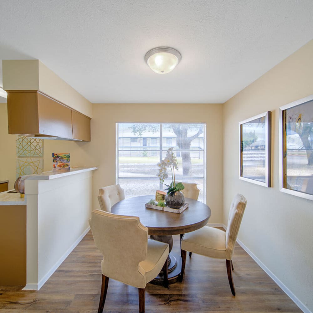 kitchen dining room at Villas del Tesoro in Dallas, Texas