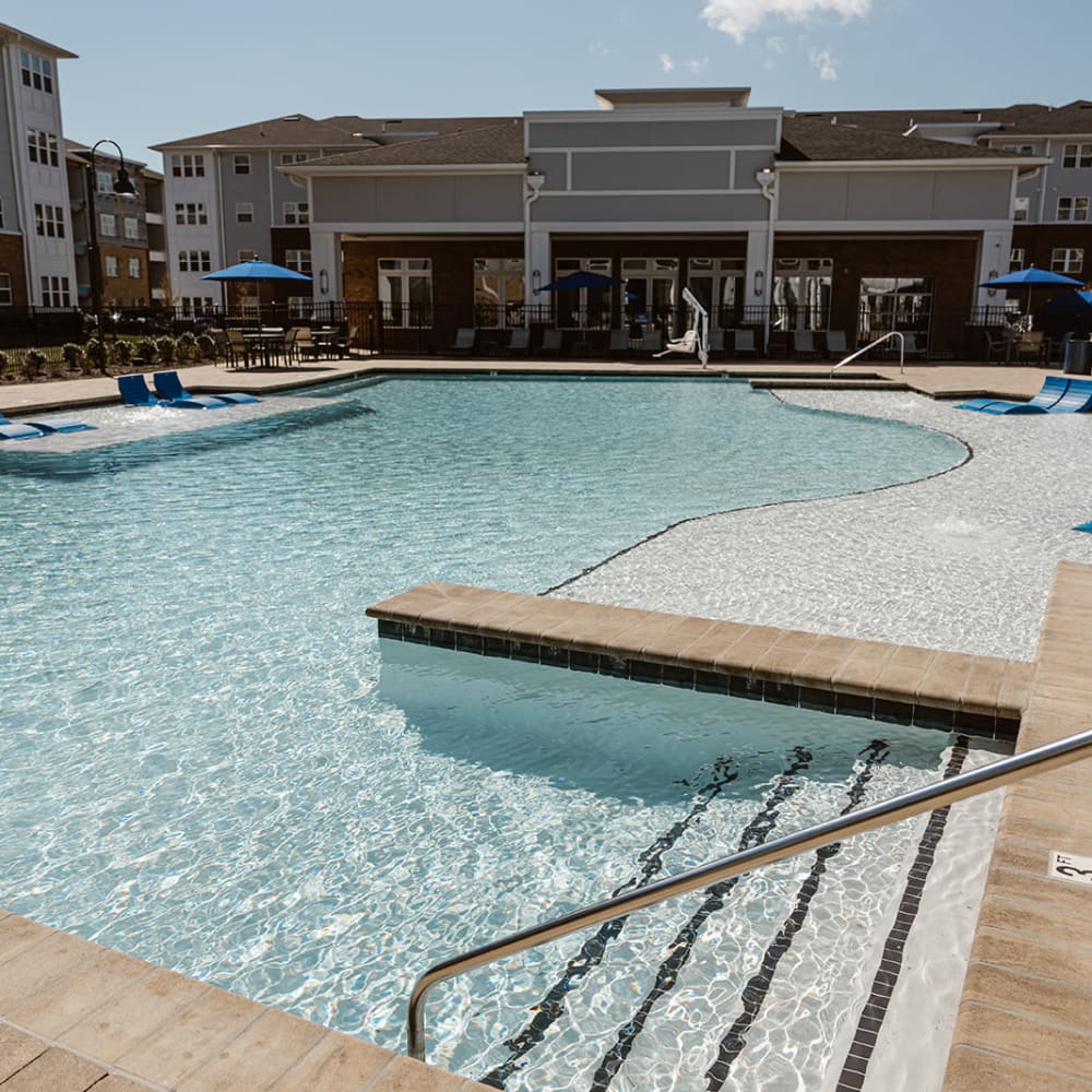 Apartments with a Swimming Pool at Center West Apartments