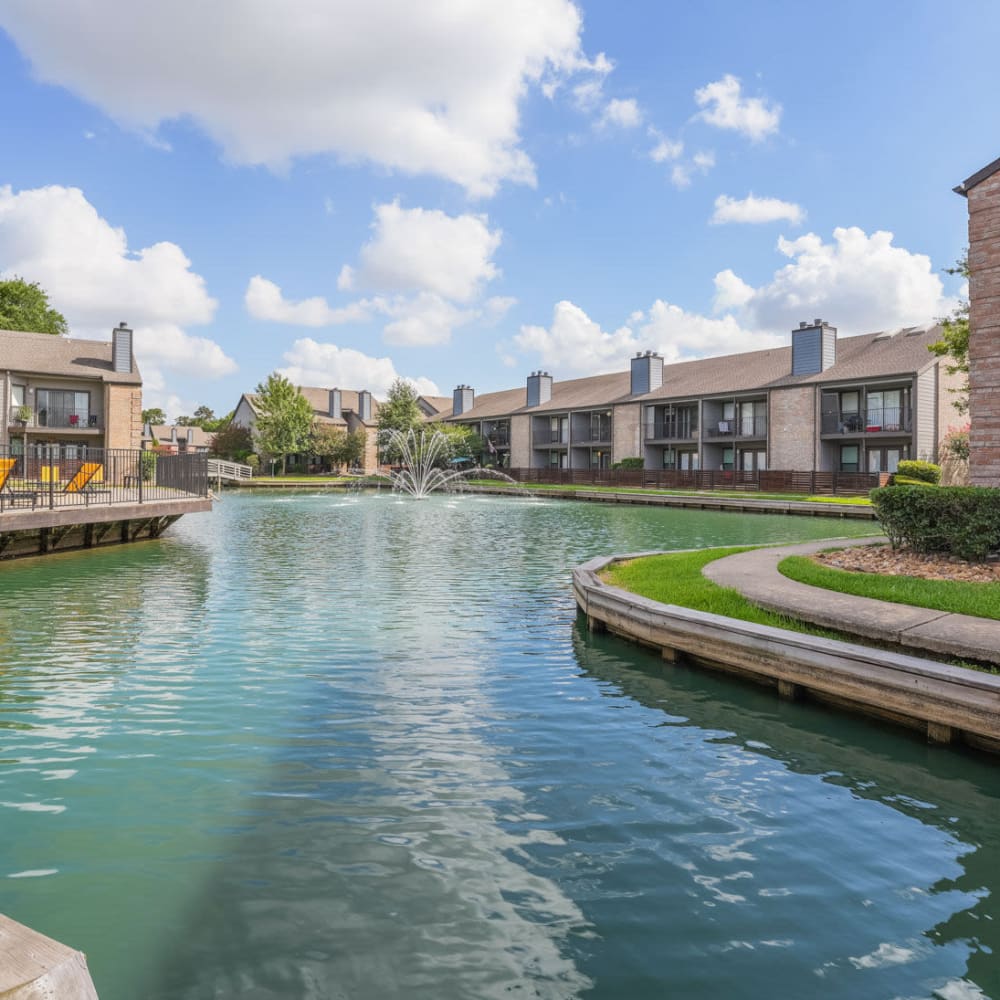 Stunning beautiful views at Lakebridge Apartments in Houston, Texas