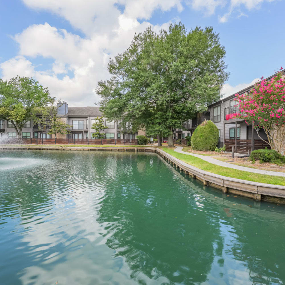 Water fountains at Lakebridge Apartments in Houston, Texas