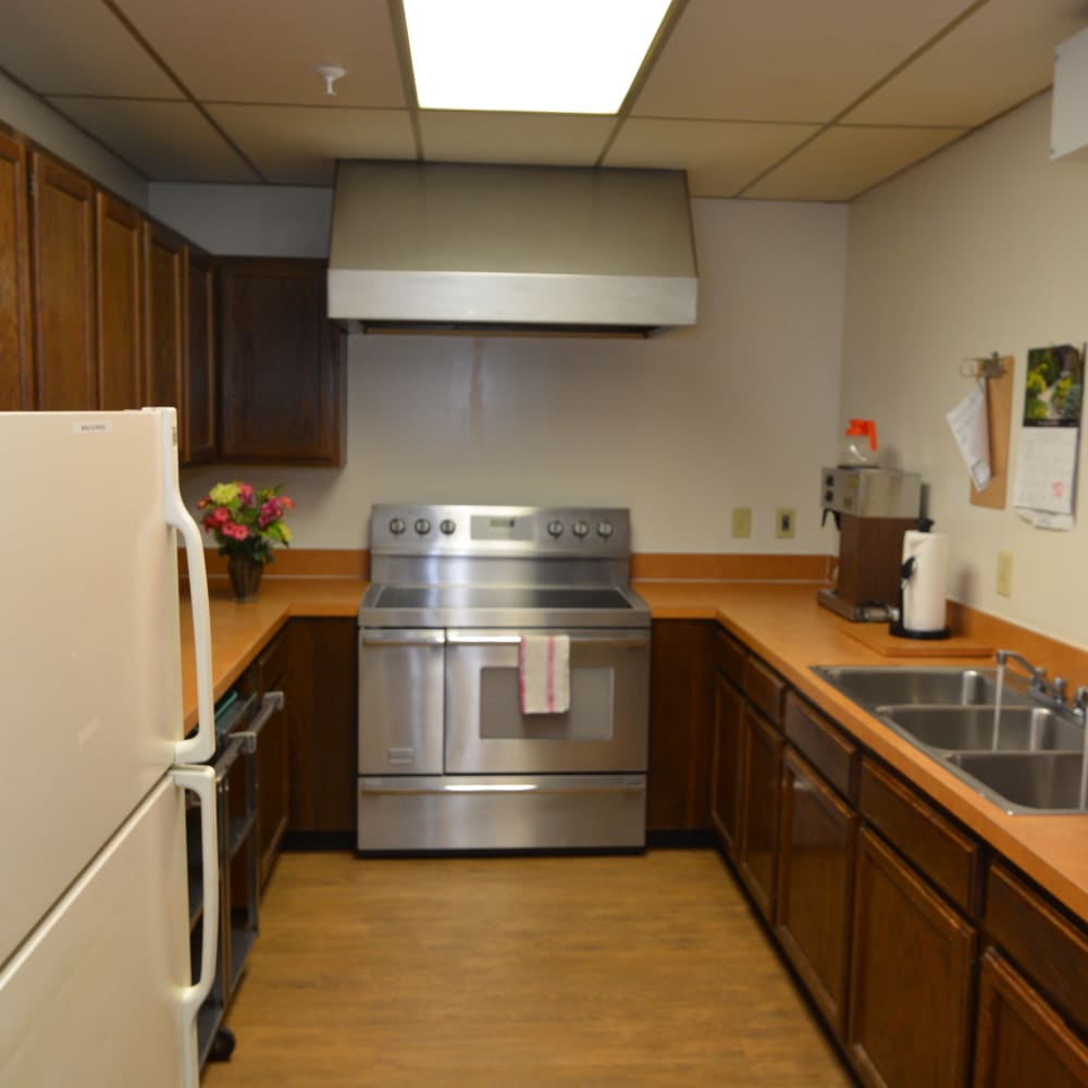 Kitchen community at Canton Towers in Canton, Ohio