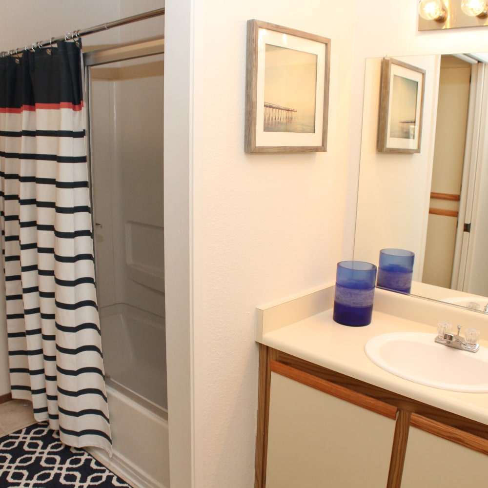 Spacious bathroom at Cameron Oaks in Cameron Park, California