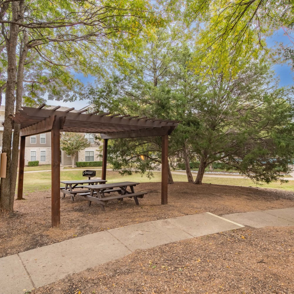 Community outdoor gathering spaces at Mission Ranch in Mesquite, Texas