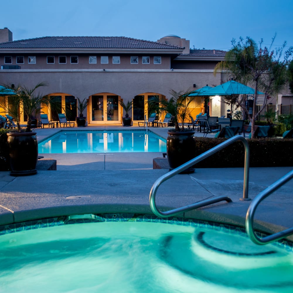 Apartments For Rent In Roseville, CA - Vineyard Gate - Resort-Style Pool With Whirlpool Spa, Umbrellas, And Lounge Chairs