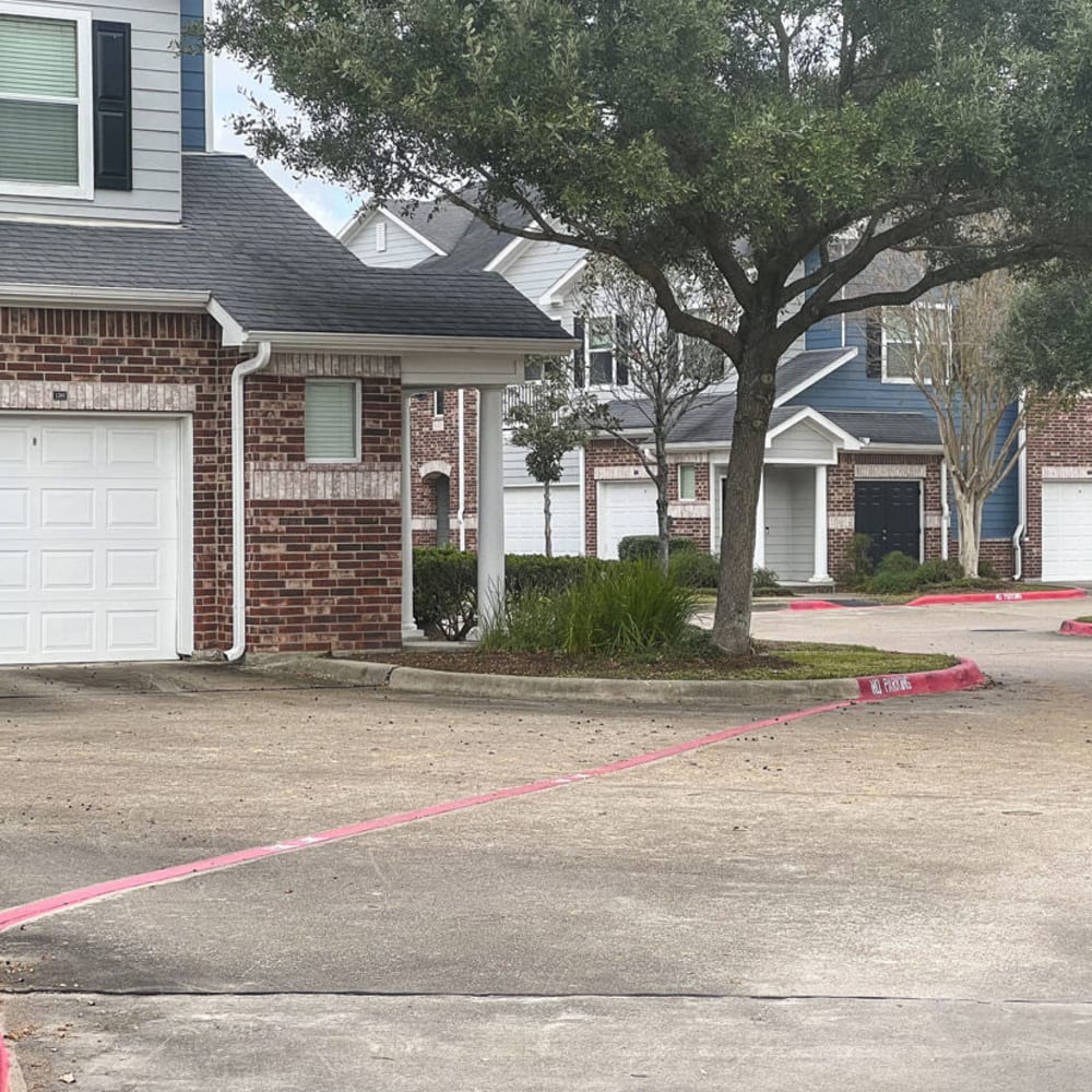 Clean and nice neighborhood around Villas at West Road in Houston, Texas