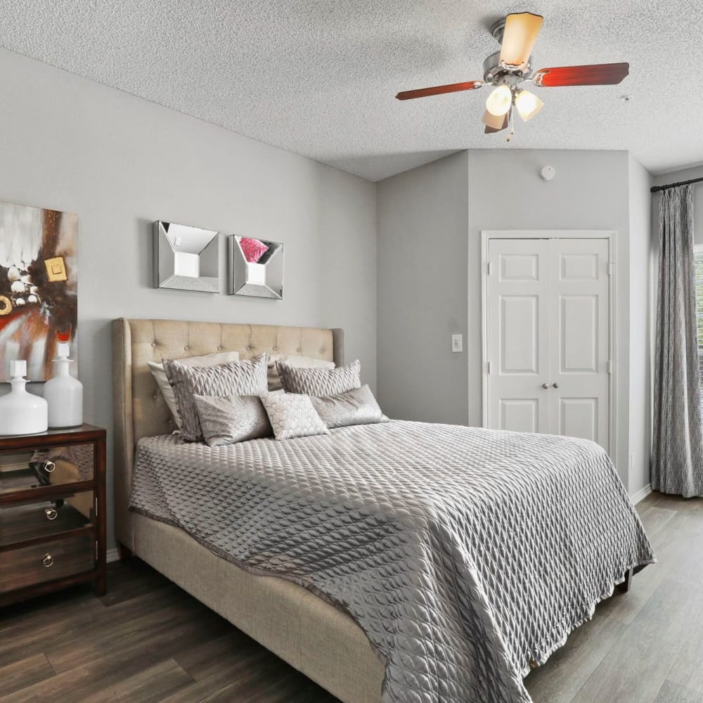 Model bedroom at Rancho Mirage in Irving, Texas