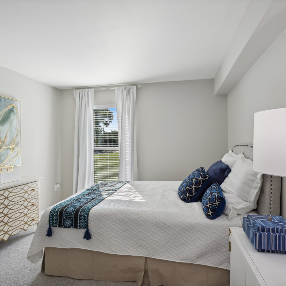 A furnished apartment bedroom at Park West End in Richmond, Virginia