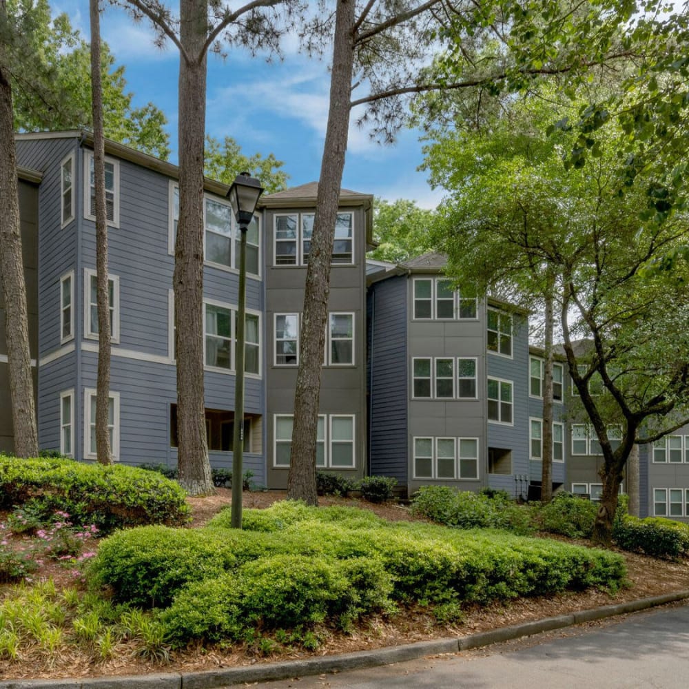 Exterior building view of apartment building at Indian Trail in Norcross, Georgia