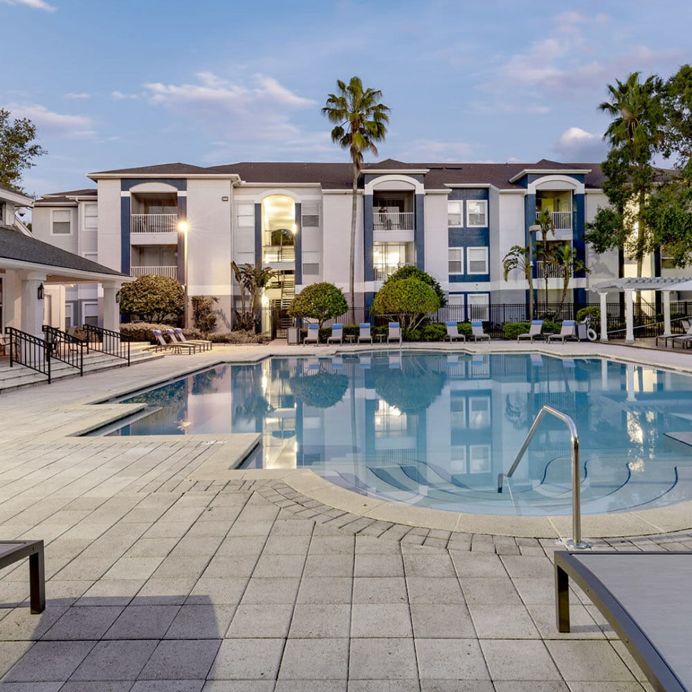 Great pool side features at Sabal Palm in Tampa, Florida