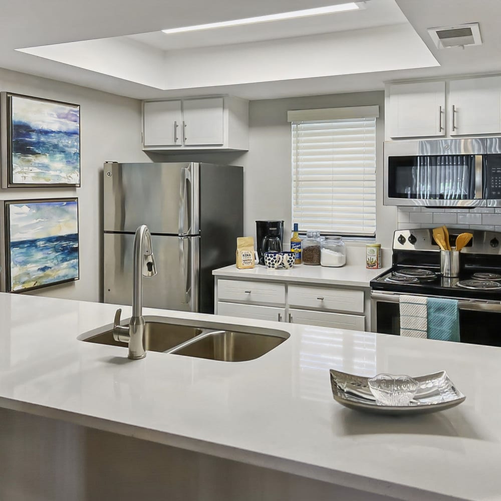 Modern kitchen at WestEnd Apartments in Tampa, Florida