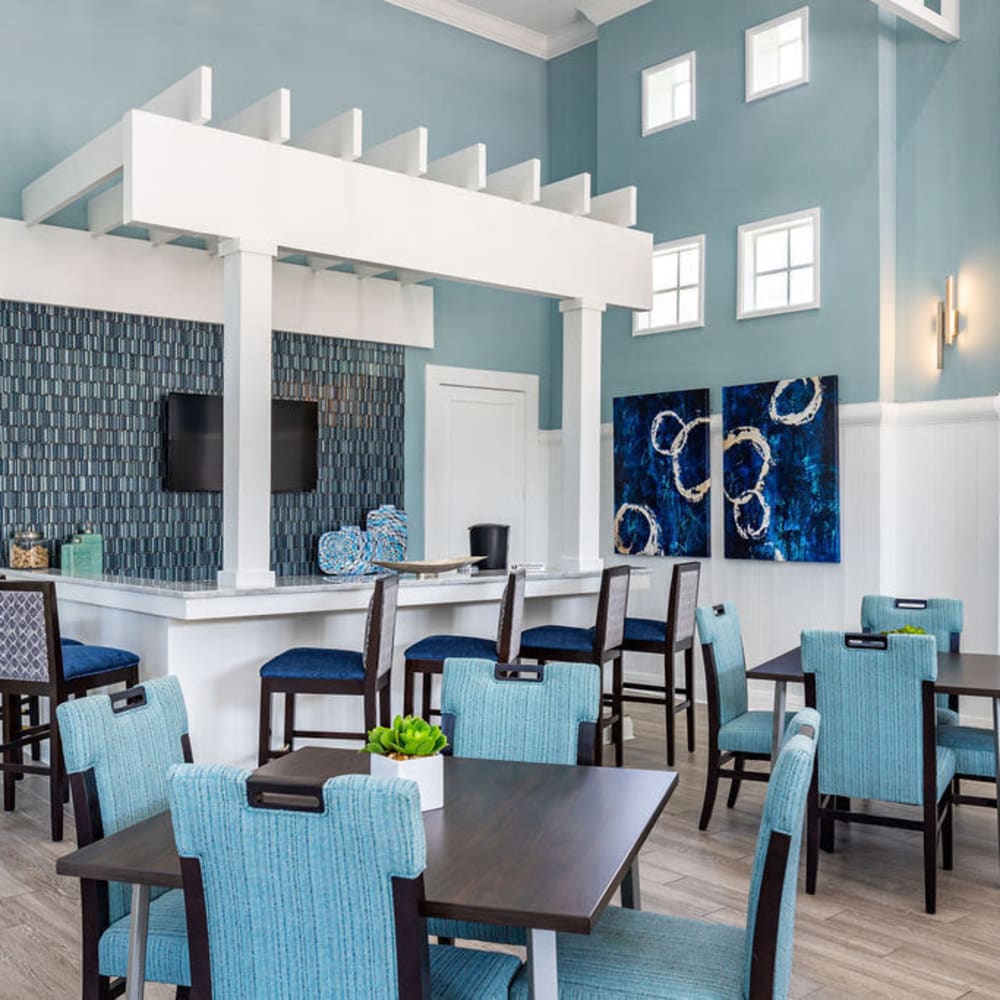 Clubhouse gathering areas at Arbors at Carrollwood in Tampa, Florida