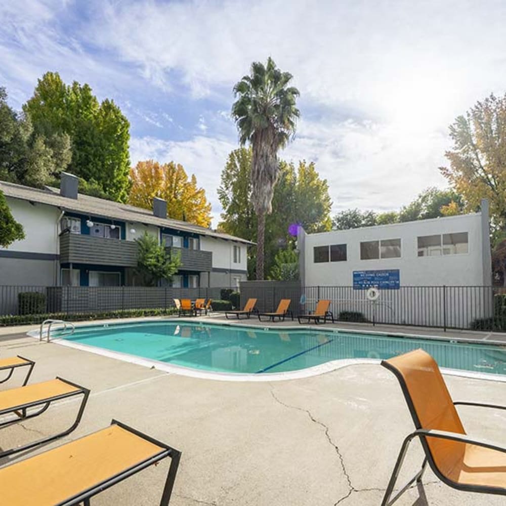 Swimming pool with pool side seating at Waverly Flats in Sacramento, California