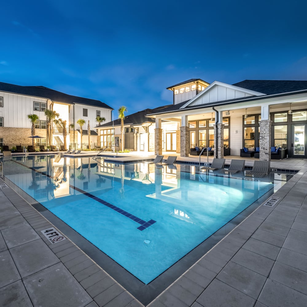 Swimming pool at Novo Kendall Town in Jacksonville, Florida