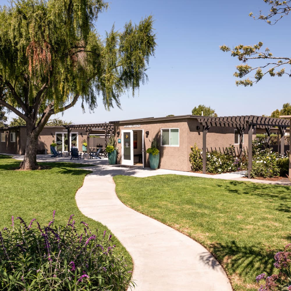 Great landscaping at Amara Apartments in Santa Maria, California