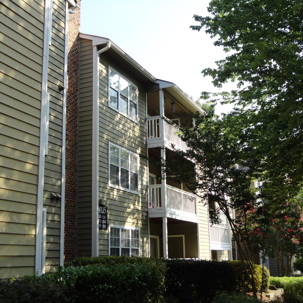 External view of an apartment building at Bridgeport in Raleigh, North Carolina