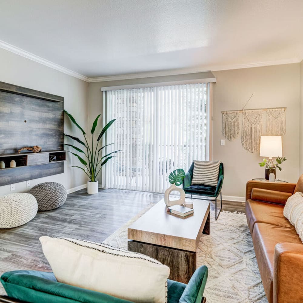  Modern living rooms at Champions in Colorado Springs, Colorado}}
