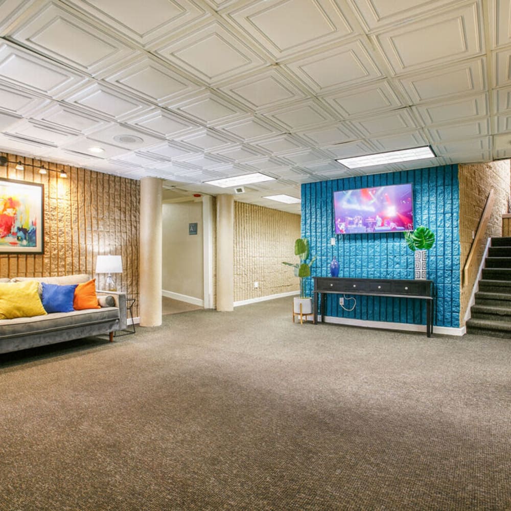 Indoor lounge at Glo Apartments in Albuquerque, New Mexico
