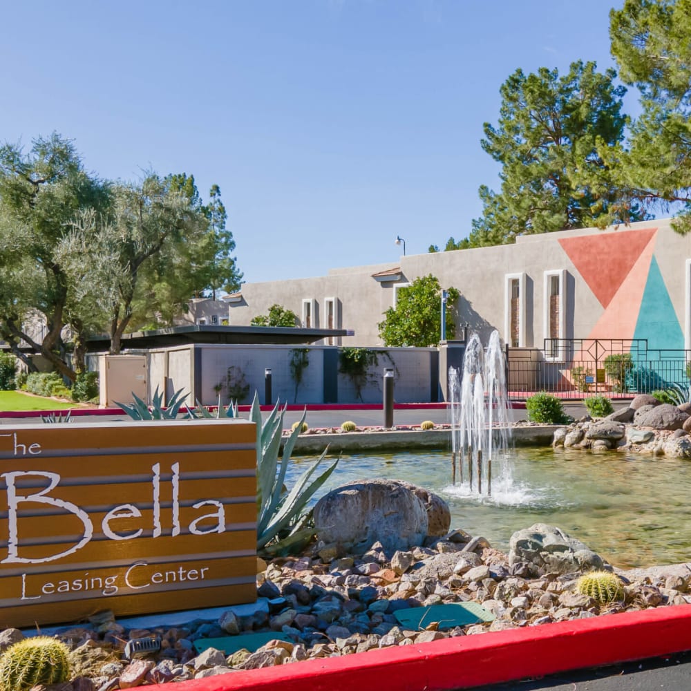 Landmark and water works at The Bella in Phoenix, Arizona