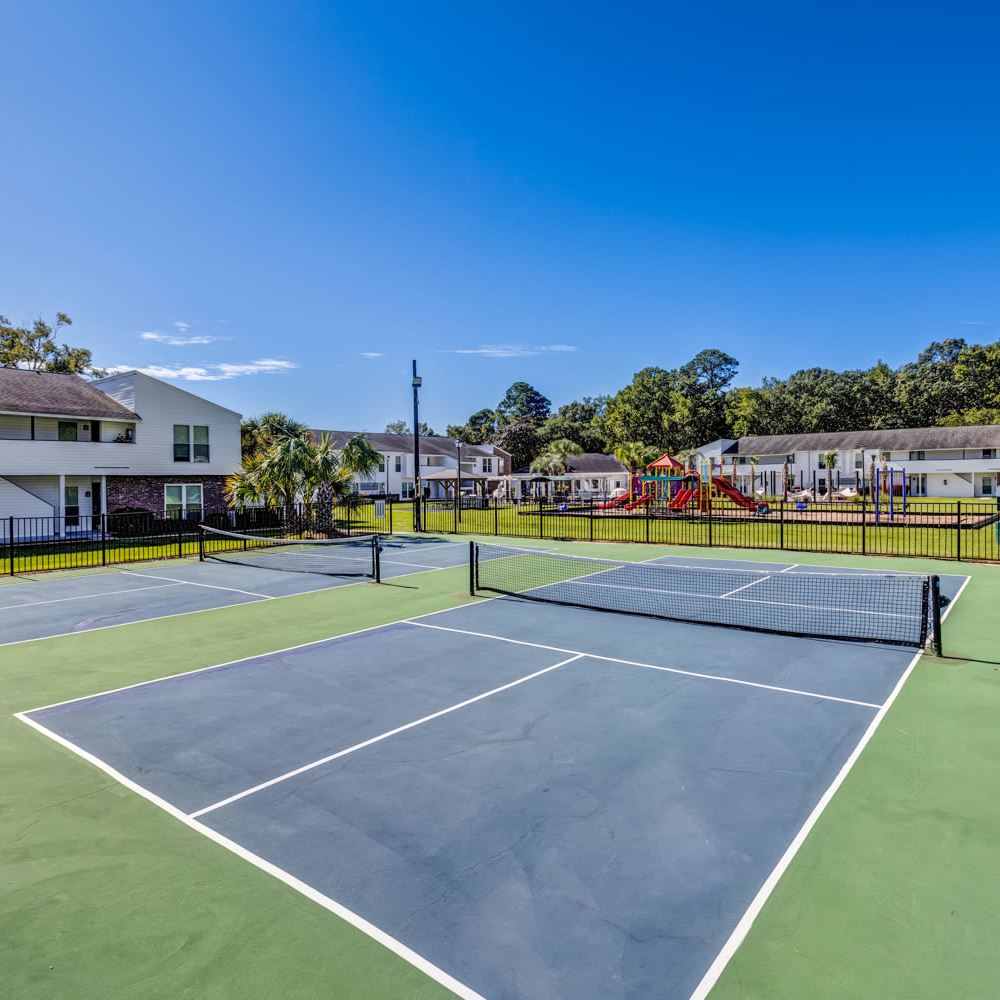 Tennis court at 1800 Ashley West in Charleston, South Carolina