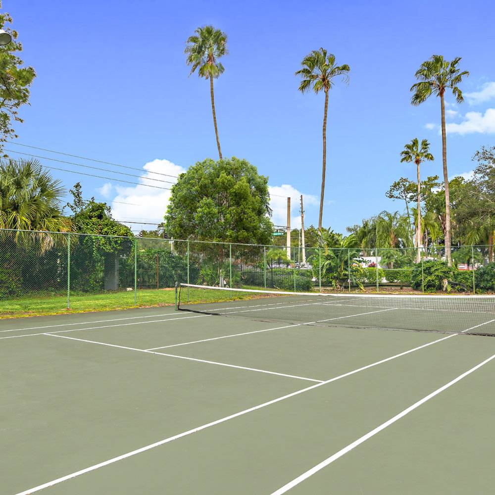Tennis court at Fourteen01 Apartments in Orlando, Florida