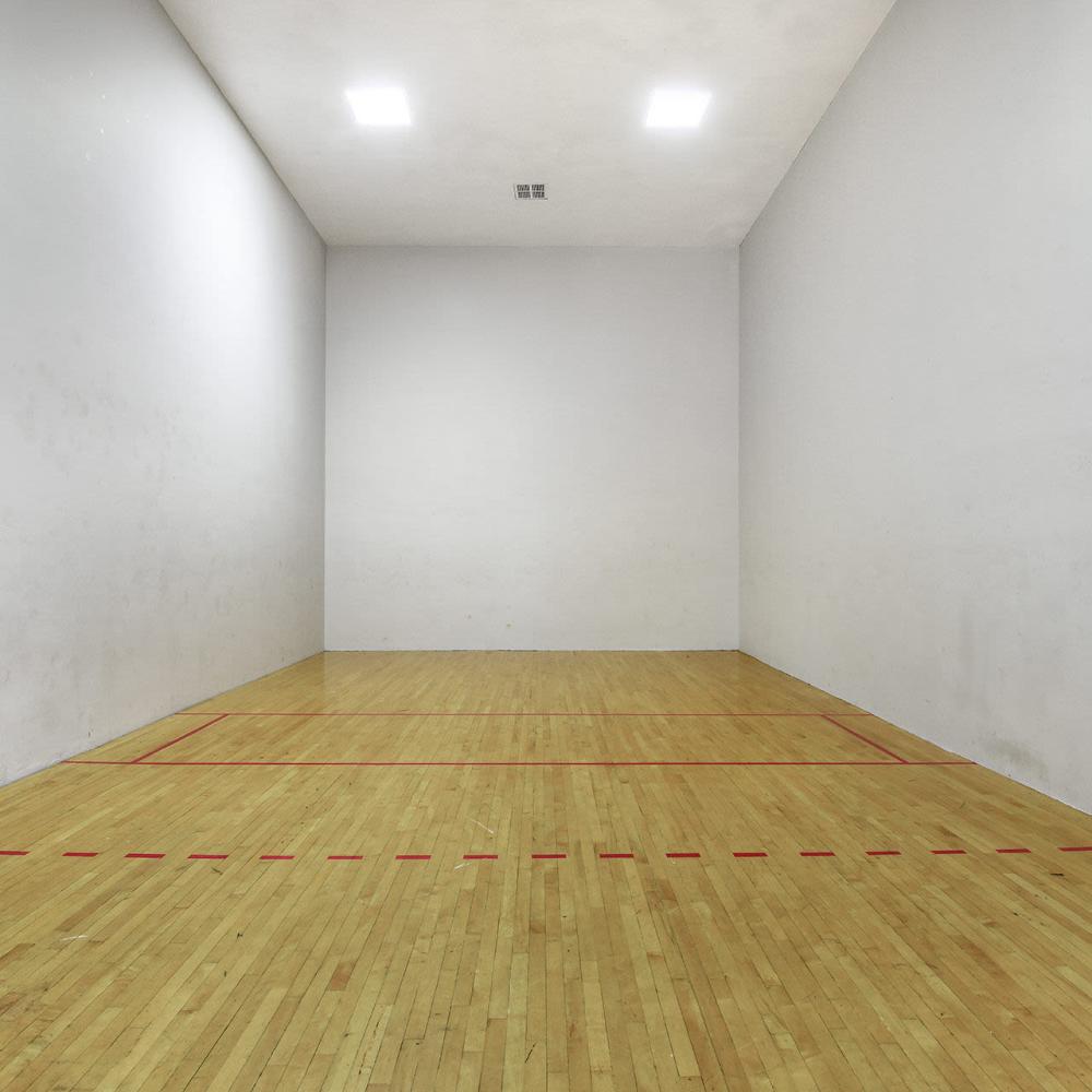 Racquet ball court at Fourteen01 Apartments in Orlando, Florida