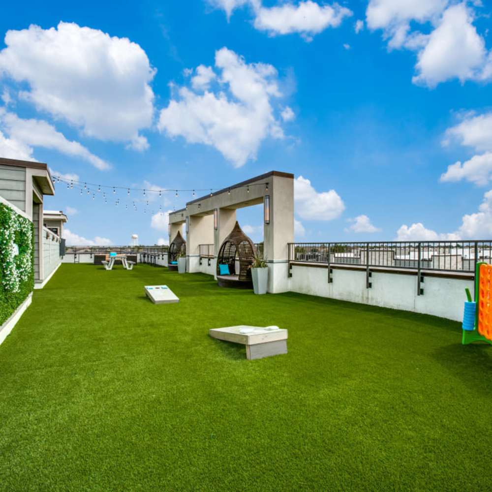 rooftop courtyard at Silverstream in Katy, Texas