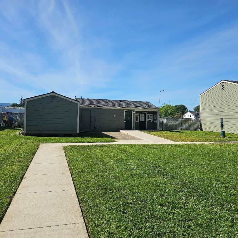 Community building at Park Manor in Lebanon, Oregon
