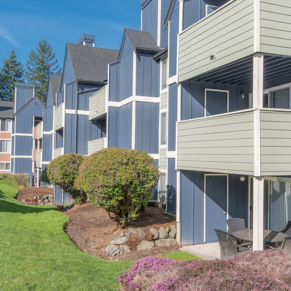 Exterior view of the apartments at Valley View Apartments in University Place, Washington