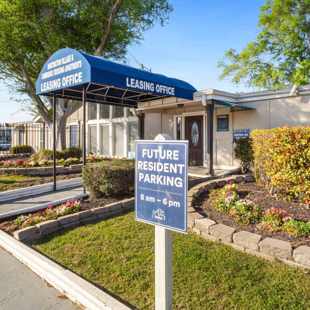 Leasing office at Huntington Village And Cambridge Crossing in Houston, Texas