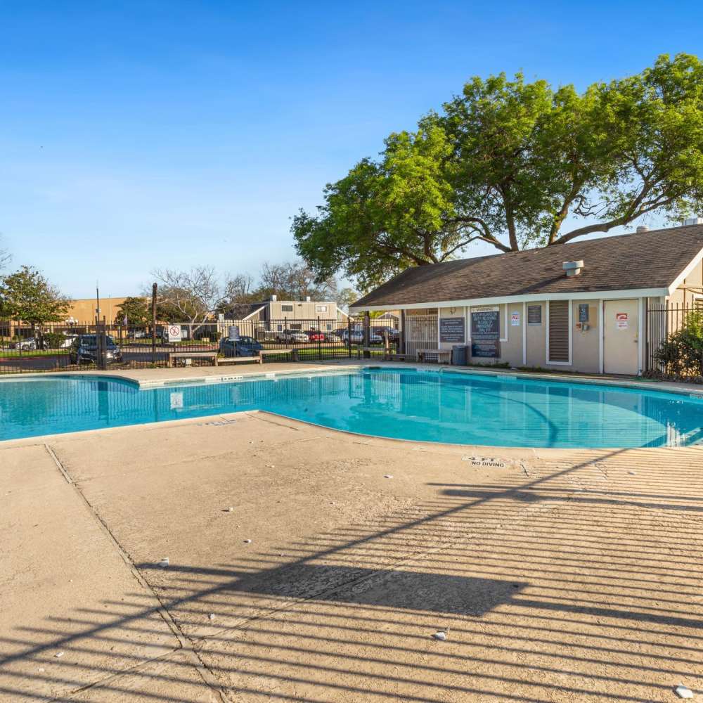 Swimming pool at Huntington Village And Cambridge Crossing in Houston, Texas