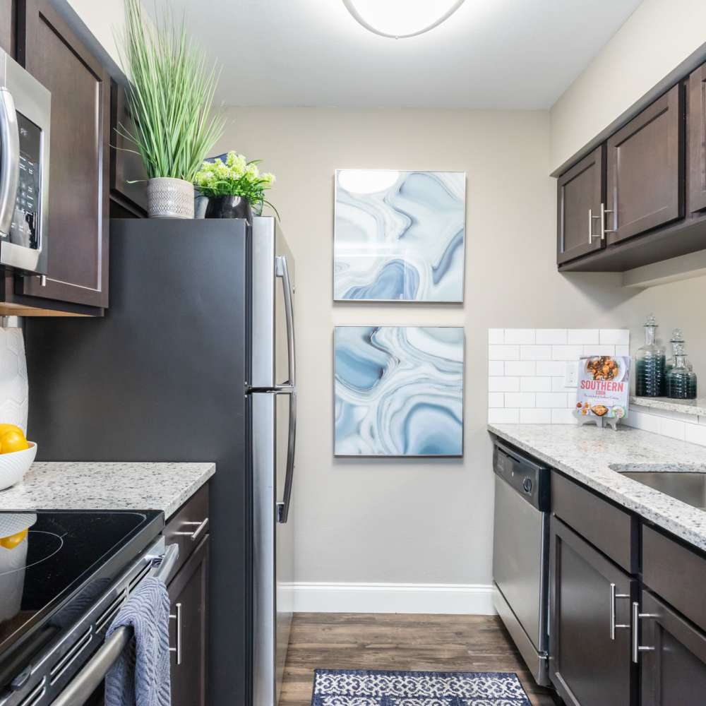 Modern kitchen at Stratford House Apartments in Houston, Texas