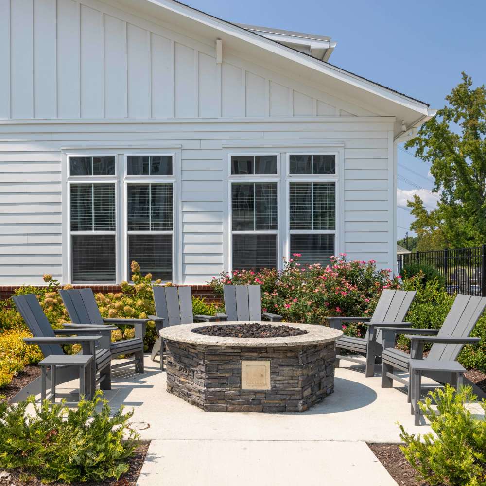 fire pit angle 1 Commonwealth Apartments in Midlothian, Virginia
