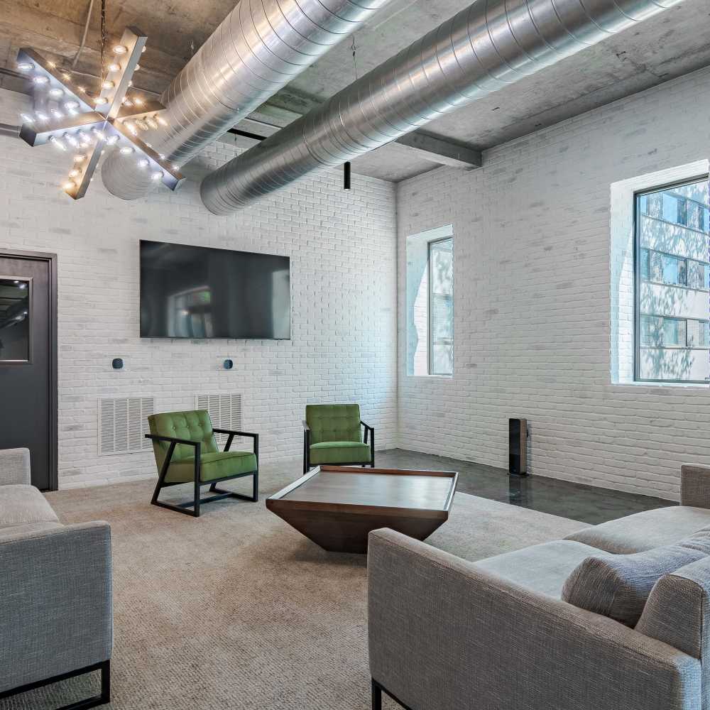 TV room at The Lofts at Twenty25 in Atlanta, Georgia