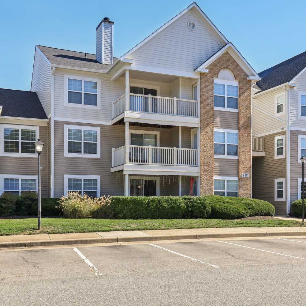Exterior view of building  at The Elms at Kingstowne in Alexandria, Virginia