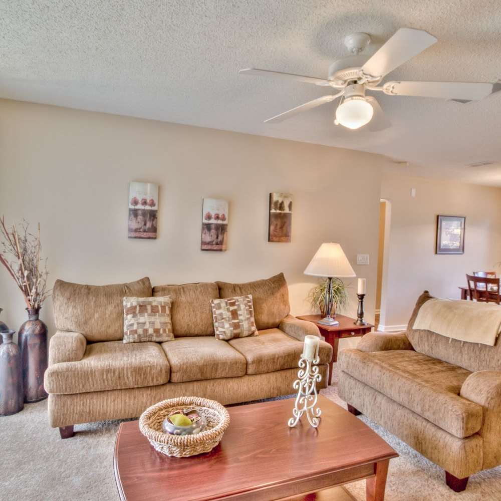 Open living room at Arbors at the Reservoir in Ridgeland, Mississippi