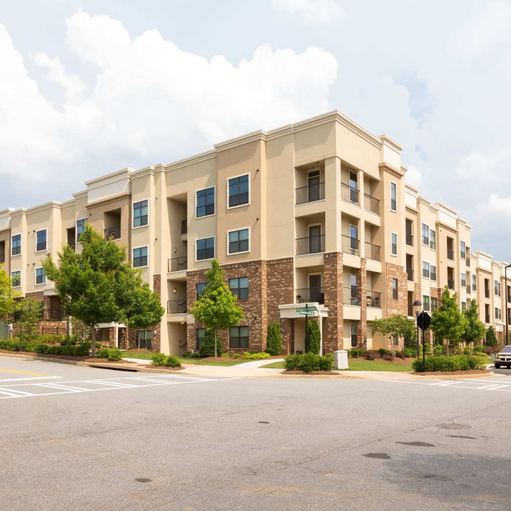 Large community at Terraces at Suwanee Gateway in Suwanee, Georgia