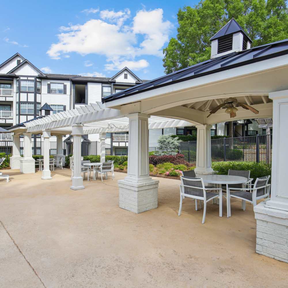 Community outside cabana with seating area at Grande Oaks in Roswell, Georgia 