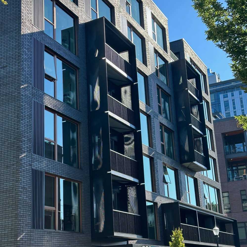 Apartment building at DOCK 59 in Portland, Oregon