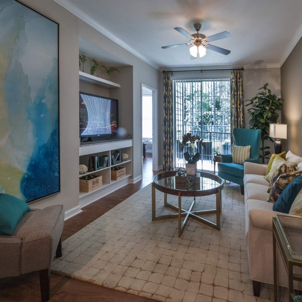 Spacious living room at Avonlea On The River in Duluth, Georgia