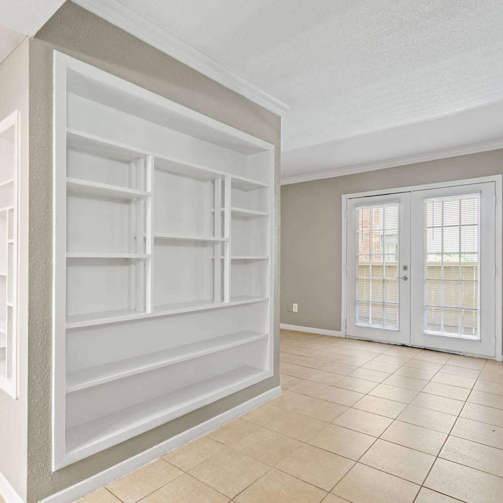 Floorplan E | 1 BR, 1BA With Study (Livingroom) 1008 Sq Ft