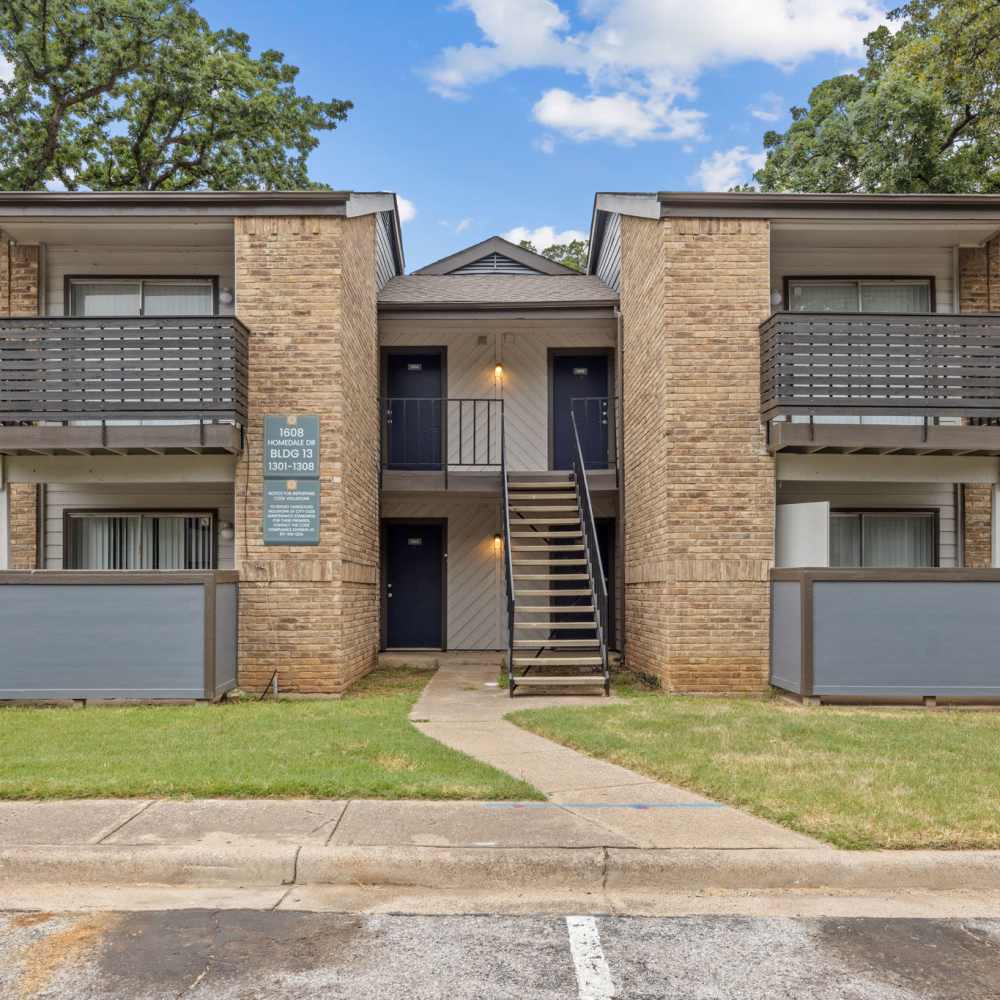 Exterior view of an apartment unit at The Madeleine in Fort Worth, Texas