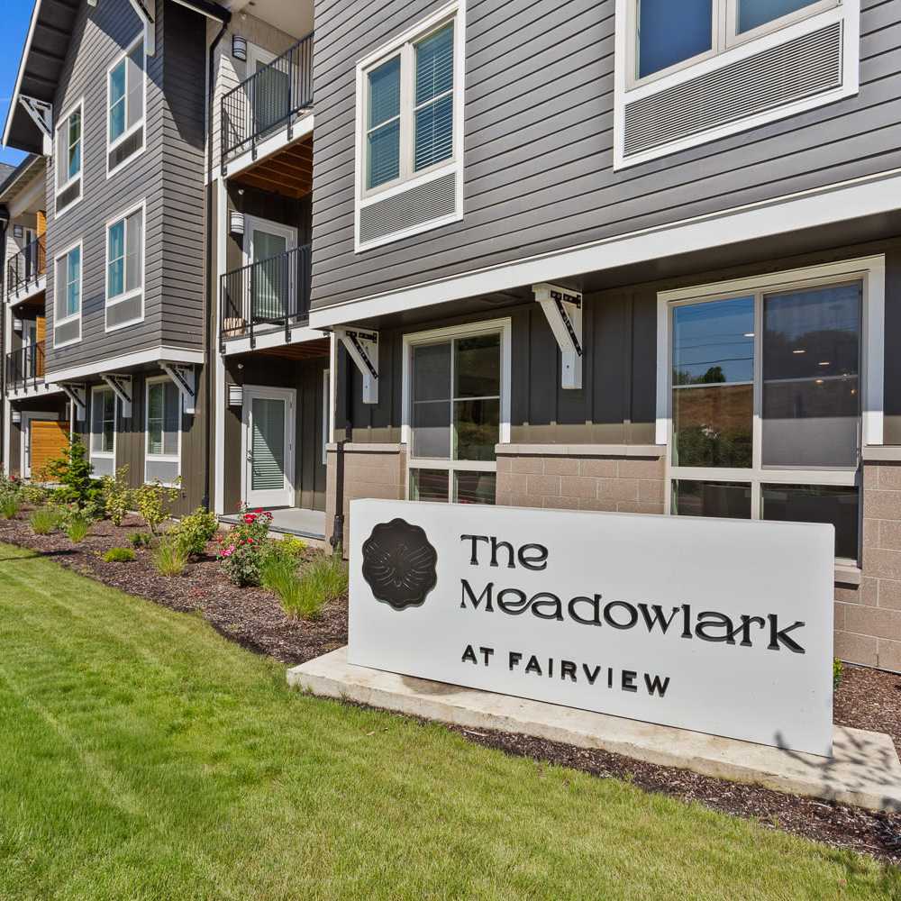 The meadowlark apartments in Oregon sign.