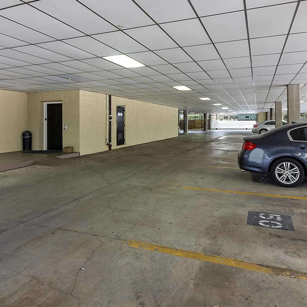 Separate car lobby at Lincoln Court Apartments in Dallas, Texas