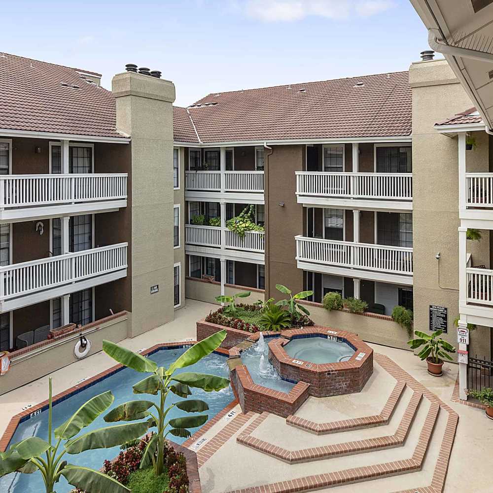 Upper view of the apartments at Lincoln Court Apartments in Dallas, Texas
