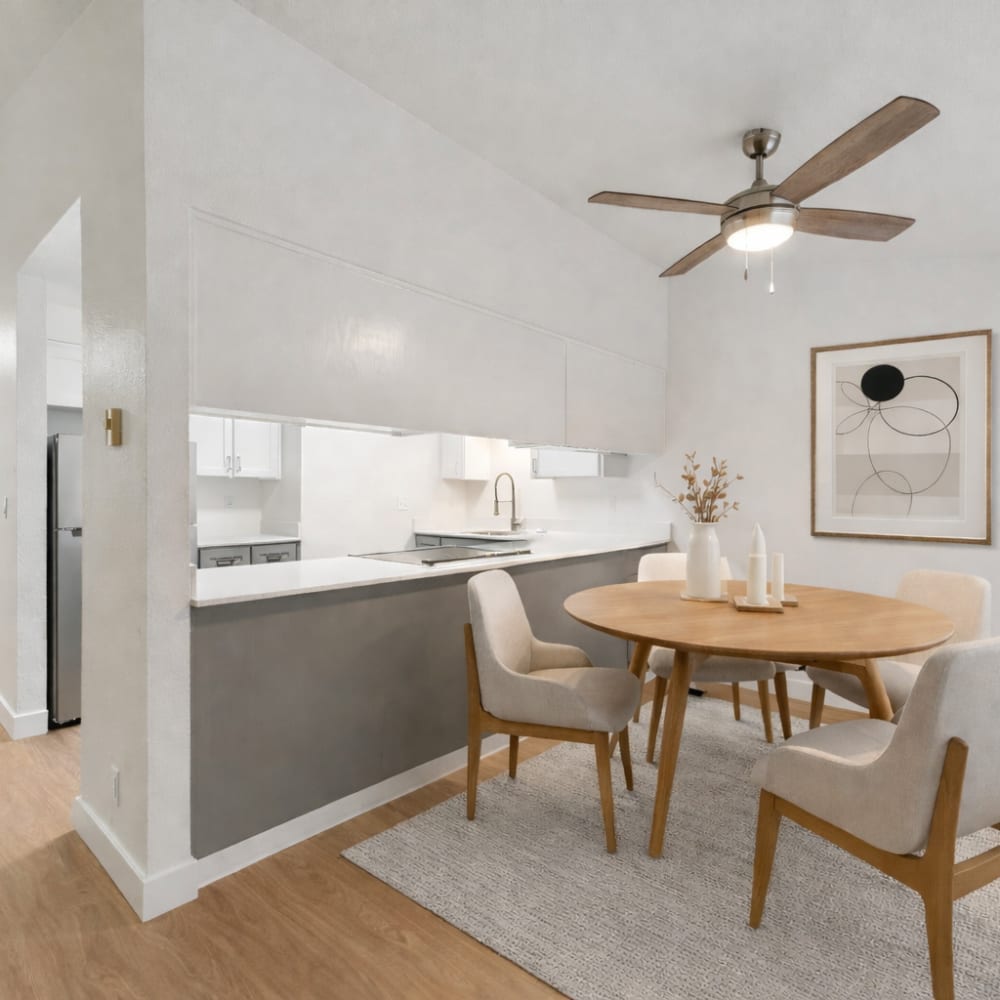 dining area with ceiling fan